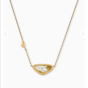 Kendra Scott Margot Vintage Gold Pendant Necklace